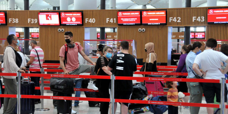 SHGM'den seyahat güncellemesi; 7 Avrupa ülkesi, Omicron varyantı nedeniyle Türk yolcuları kabul etmeyecek