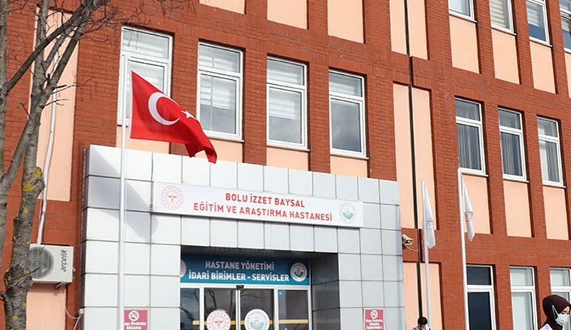 Sağlıkta şiddet bitmiyor: Sıra beklemek istemediği için doktorun burnunu kırdı