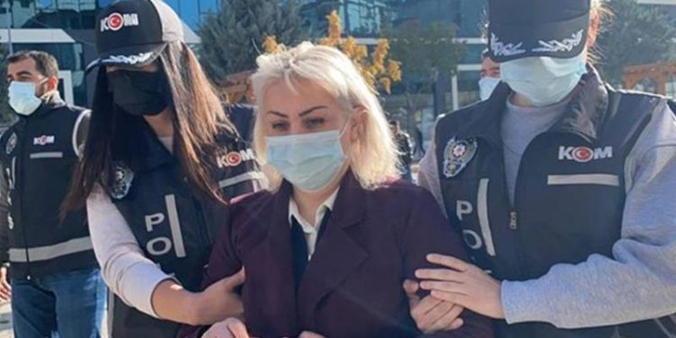 Sahte profesörün açık öğretim mezunu olduğu ortaya çıktı