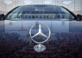 Saray tanesi 1,8 milyon euro’ya üç Mercedes aldı