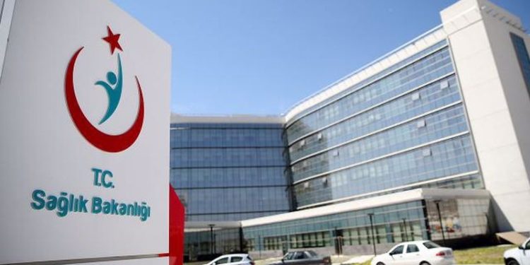 Sağlık Bakanlığı'ndan borç itirafı: 'Olan vatandaşa oluyor'