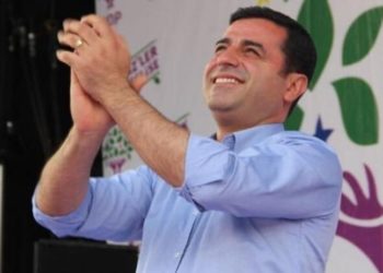 Selahattin Demirtaş yazdı: Aynı düğünün halayına durmak