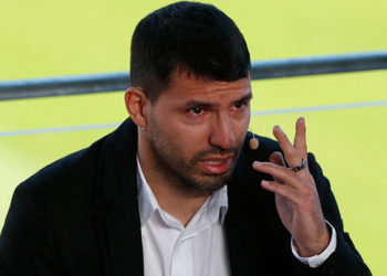 Sergio Agüero, futbolu bıraktığını gözyaşları içinde açıkladı