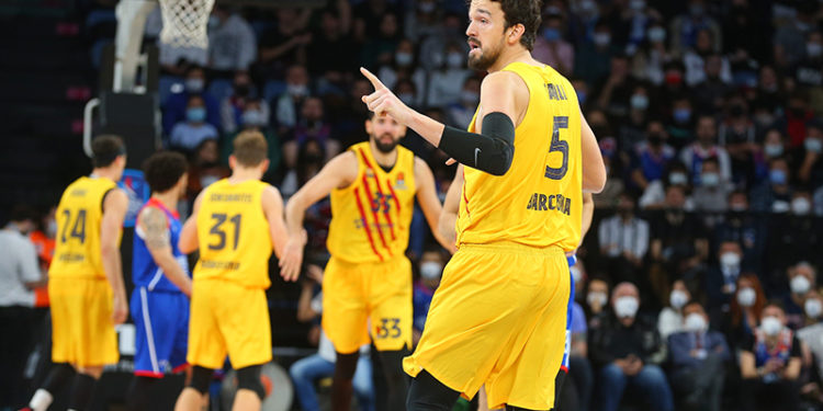 Sertaç Şanlı'nın kariyer rekoru kırdığı gecede Anadolu Efes'in serisi sona erdi