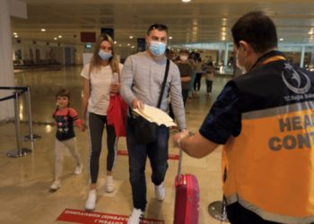 Sivil Havacılık: Omicron nedeniyle Türkiye'den yolculara giriş yasağı yok