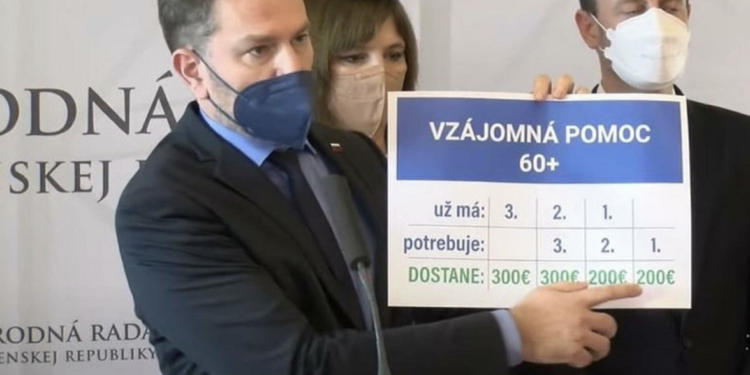 Slovakya’da 3. doz aşısını yaptıran 60 yaş üstü kişilere 300 euro verilecek