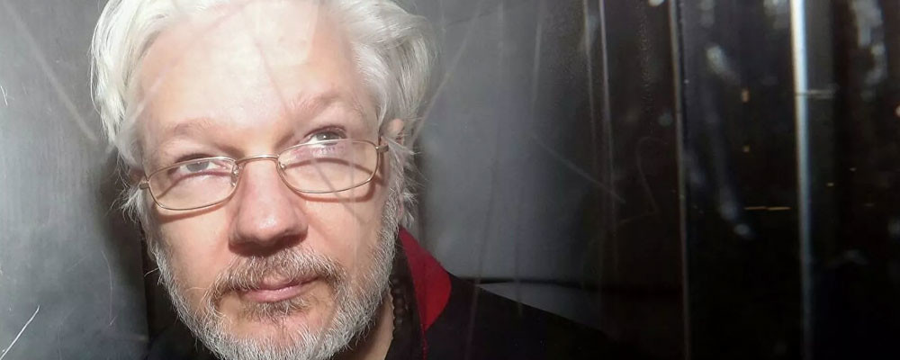 Snowden: Assange davası yolsuzluk ve suiistimalle dolu