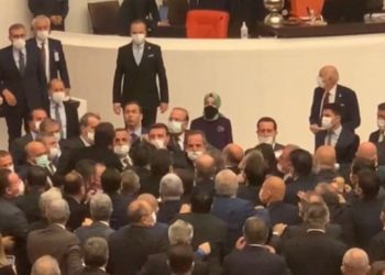 Soylu, CHP’li Özel’in üzerine yürüdü