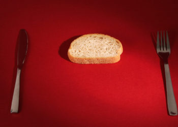 Sözcü yazarı Muratoğlu: Geçen yıldan daha fazlasını alabiliyor musun, cebine giren büyümediğine göre sana ne?