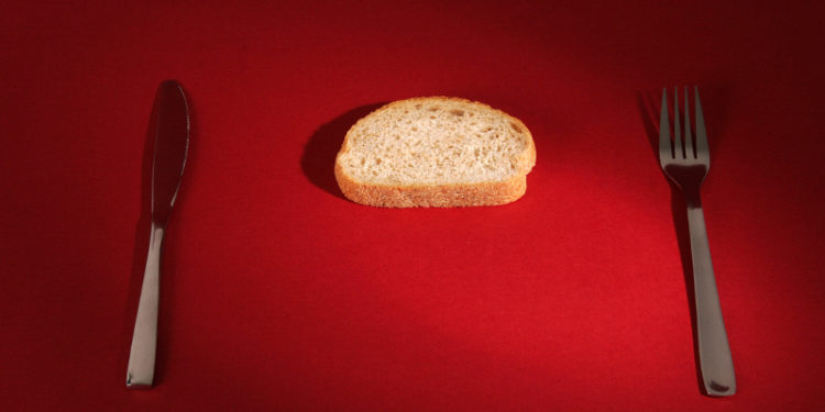 Sözcü yazarı Muratoğlu: Geçen yıldan daha fazlasını alabiliyor musun, cebine giren büyümediğine göre sana ne?