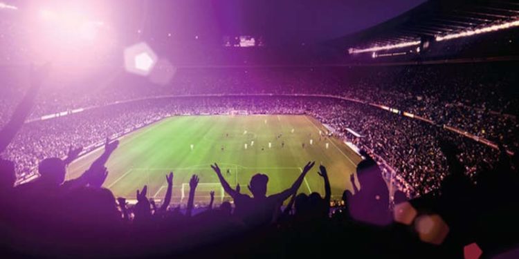 Sözcü yazarı Uğur Dündar: Ekonomik buhran dönemlerinde futbol, sadece futbol değil, bir taraftar için çok şeydir