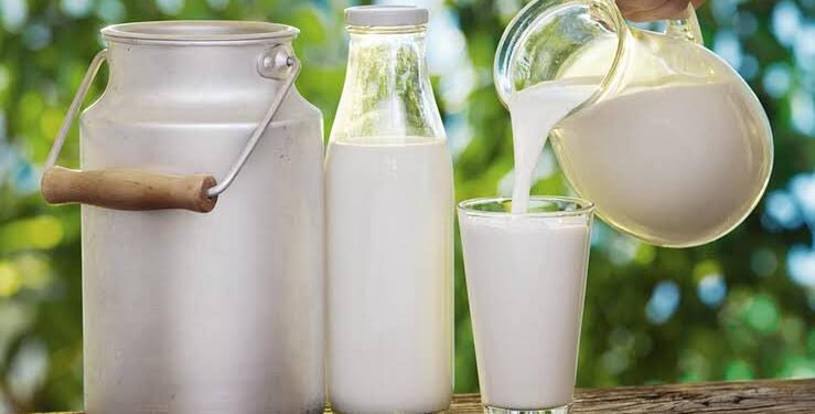 Sütün litresi 10 liraya dayandı, yeni zamlar yolda