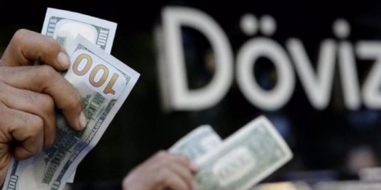 TL güne değer kaybıyla başladı: Dolar 14,62’yi aştı