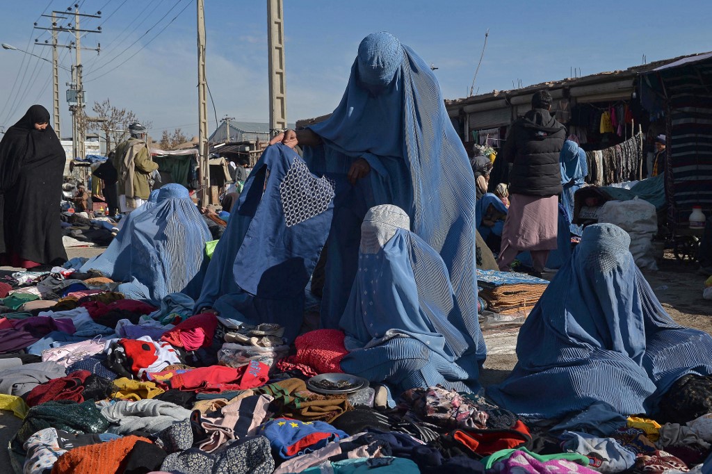 Taliban’dan ‘kadın hakları’ kararnamesi: ‘Eşler arasında ayrım yapmayın…’