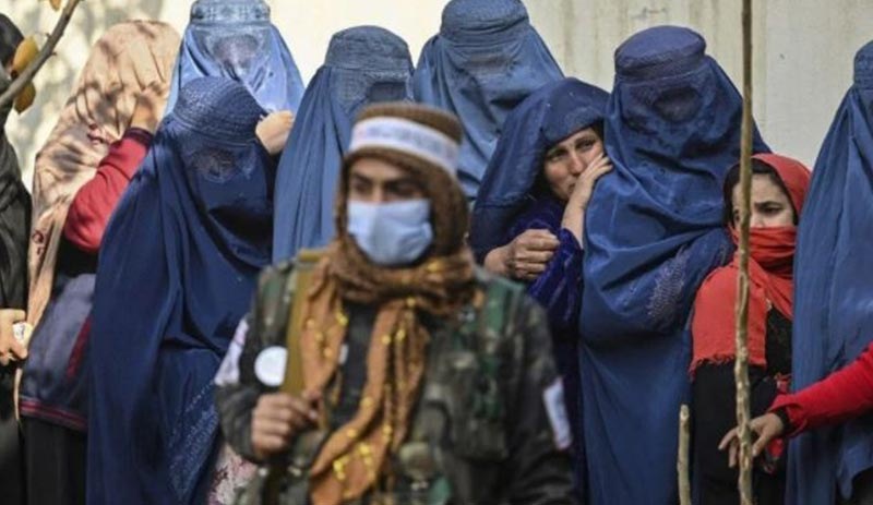 Taliban yeni kanunlarını duyurdu: Kadınlar mal değil, eşlerini seçebilir