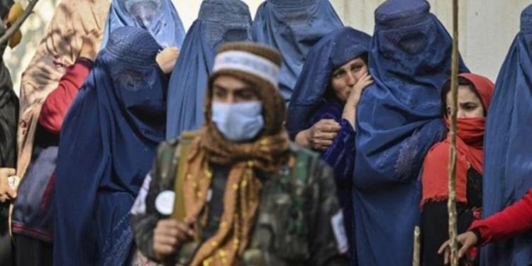 Taliban yeni kanunlarını duyurdu: Kadınlar mal değil, eşlerini seçebilir