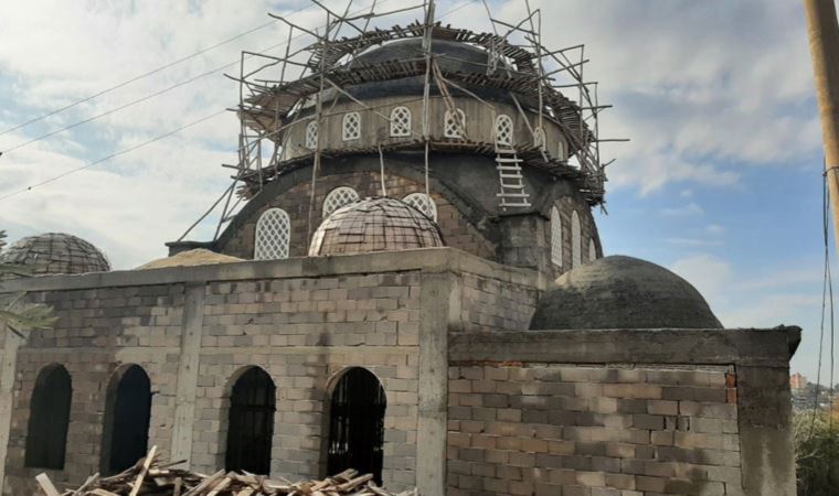 Taraflar bozuştu, cami satılığa çıktı