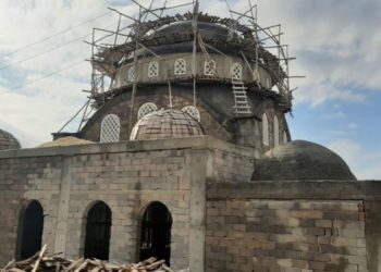 Taraflar bozuştu, cami satılığa çıktı