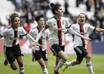 Tarihi derbide Beşiktaş güldü