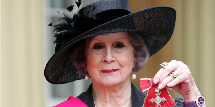 Trans aktivist April Ashley 86 yaşında yaşamını yitirdi