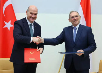 Türk polisi Macaristan'ın Sırbistan ve Romanya sınırında görev yapacak