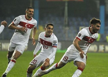 Türkiye futbolda aracılık hizmetlerine en fazla ödeme yapan 10. ülke