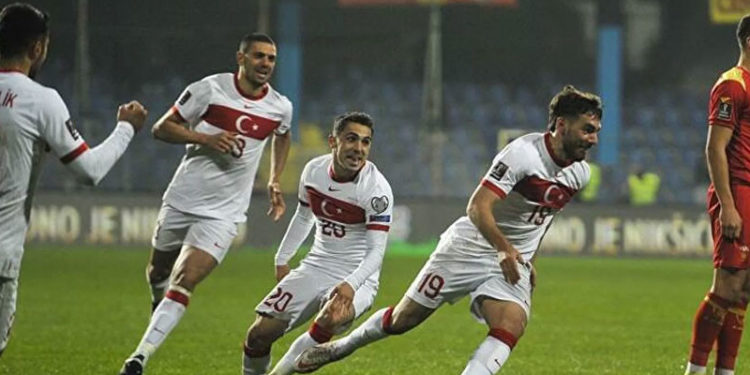 Türkiye futbolda aracılık hizmetlerine en fazla ödeme yapan 10. ülke