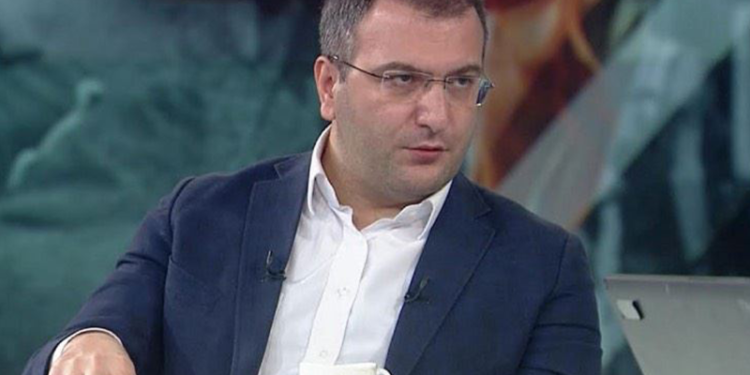 Türkiye yazarı Küçük: İğneden ipliğe her şeye zam geldi, asgari ücrette 4 bin TL’den aşağısı kurtarmaz