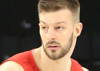 Türkiye'de de oynayan Sırp basketbolcu Jelovac, 32 yaşında hayatını kaybetti