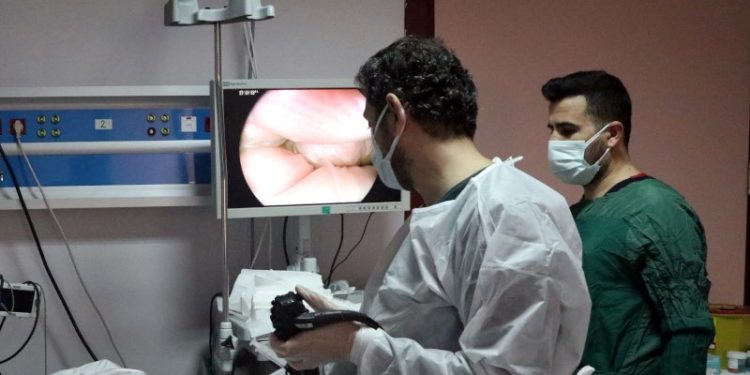 Türkiye'deki araştırma: Her iki korona hastasından birinde kalan belirti