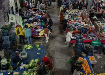 Türkiye’de iktisadi dengeler neden bozuluyor, faiz indirimleri sürerse ne olur?