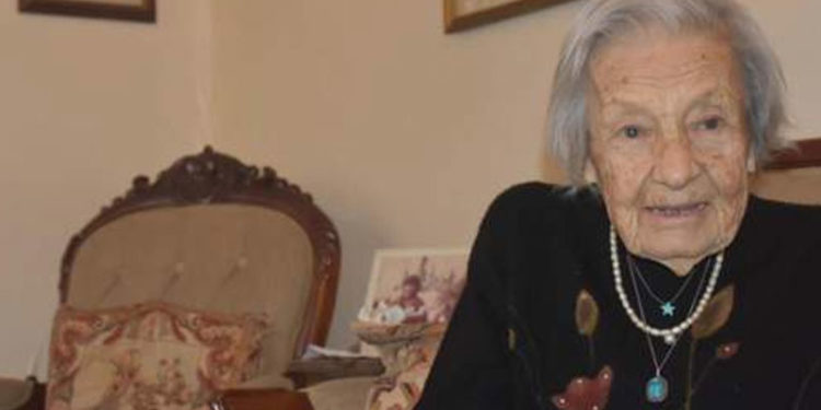 Türkiye’nin ilk kadın ortodontisti Ayşe Mayda 105 yaşında hayatını kaybetti