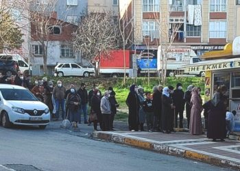 Ucuz ekmek kuyruğu, NYT'nin de gündeminde