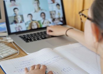 Uzaktan eğitim için ödenen paraya dair mahkemeden ilk karar