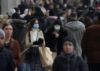 Uzmanlardan acil çağrı:  Omicron varyantı daha da yayılmadan derhal önlem alınmalı