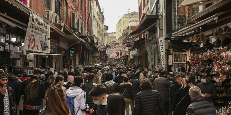 Wall Street Journal'dan çarpıcı yorum: Türkiye'de yaşanan kriz geçmiştekilerden farklı