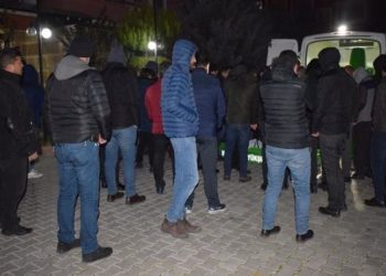 Yalnız yaşayan polis evinde ölü bulundu
