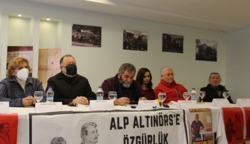 Yazar ve şairler Alp Altınörs için bir araya geldi