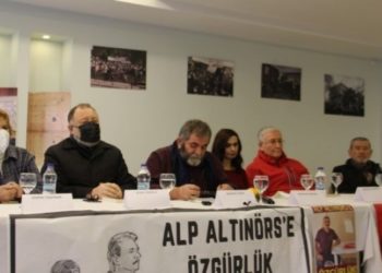 Yazar ve şairler Alp Altınörs için bir araya geldi