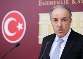 Yeneroğlu: Bu beceriksiz ekonomik yönetimi haşa Allah mı istiyor?