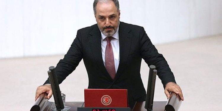 Yeneroğlu'ndan AKP'li vekillere: Sizin adınıza ben de kahroluyorum