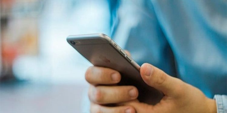 Yurt dışından cep telefonu getirme bedeli belli oldu