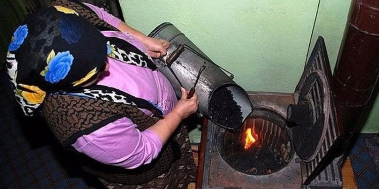 Yurttaş ısınmak için battaniyeye 'sarıldı': Soba almak isteyenler yüzde 100 zamla karşılaşınca vazgeçti