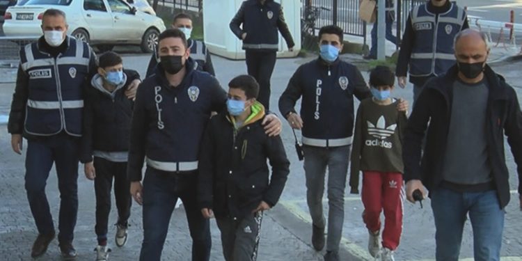 Çaldıkları otomobille Ordu'dan İstanbul'a gelen çocuklar: Esenyurt'u görmek istedik