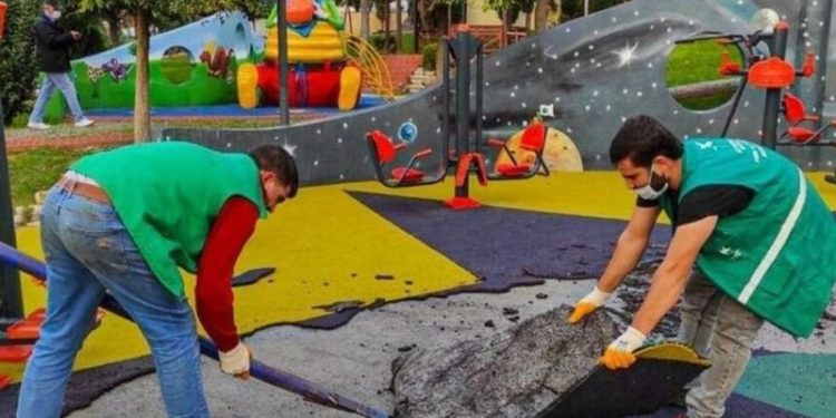 Çocuk parkında ‘örgüt sembolleri’ davasında beraat: 'Suçlu olduğumu düşünmüyorum'