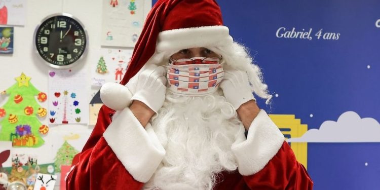 Çocuklara Noel Baba gerçek değil' diyen piskoposa tepki yağdı