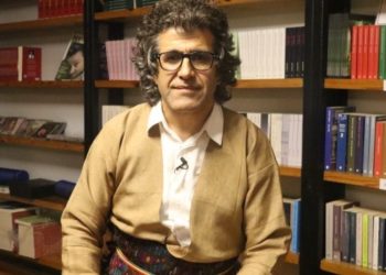 Çîrokbej Erkmen: Çocukluğumun hikayelerini arıyorum