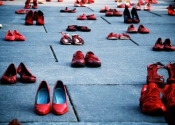 Ölüp duran kadınlar