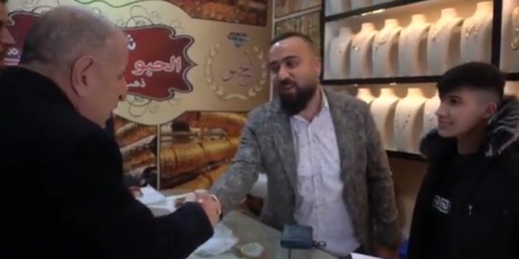 Ümit Özdağ, kimlik ve ruhsat sorduğu kuyumcuyu hedef gösterdi