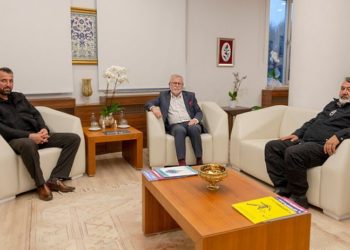 Üniversite, tarikatlar ve vakıfların kıskacında